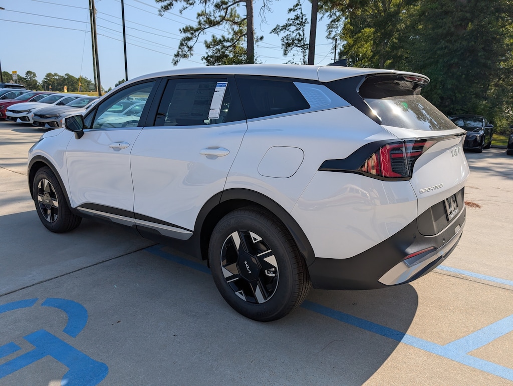New 2026 Kia Sportage LX SUV