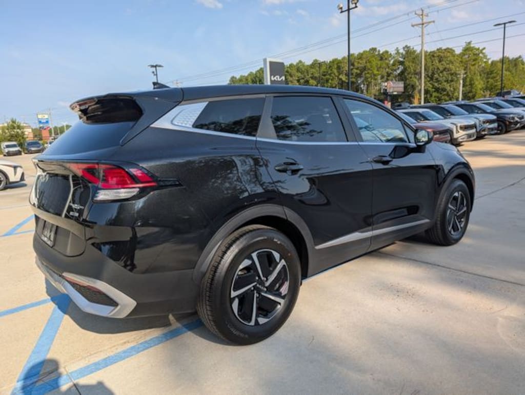 Used 2025 Kia Sportage Hybrid LX SUV