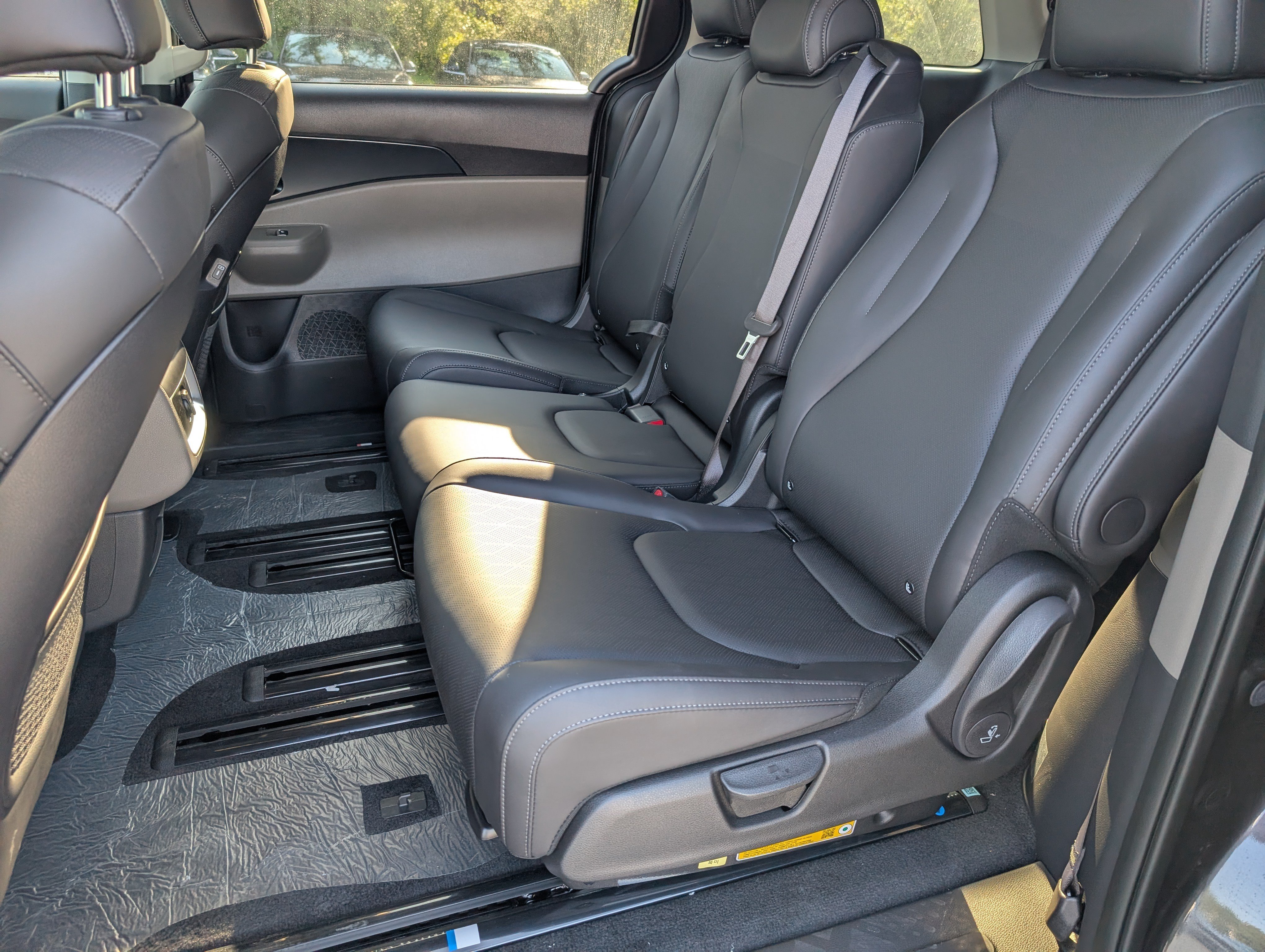 New 2026 Kia Carnival LXS Van Passenger Van