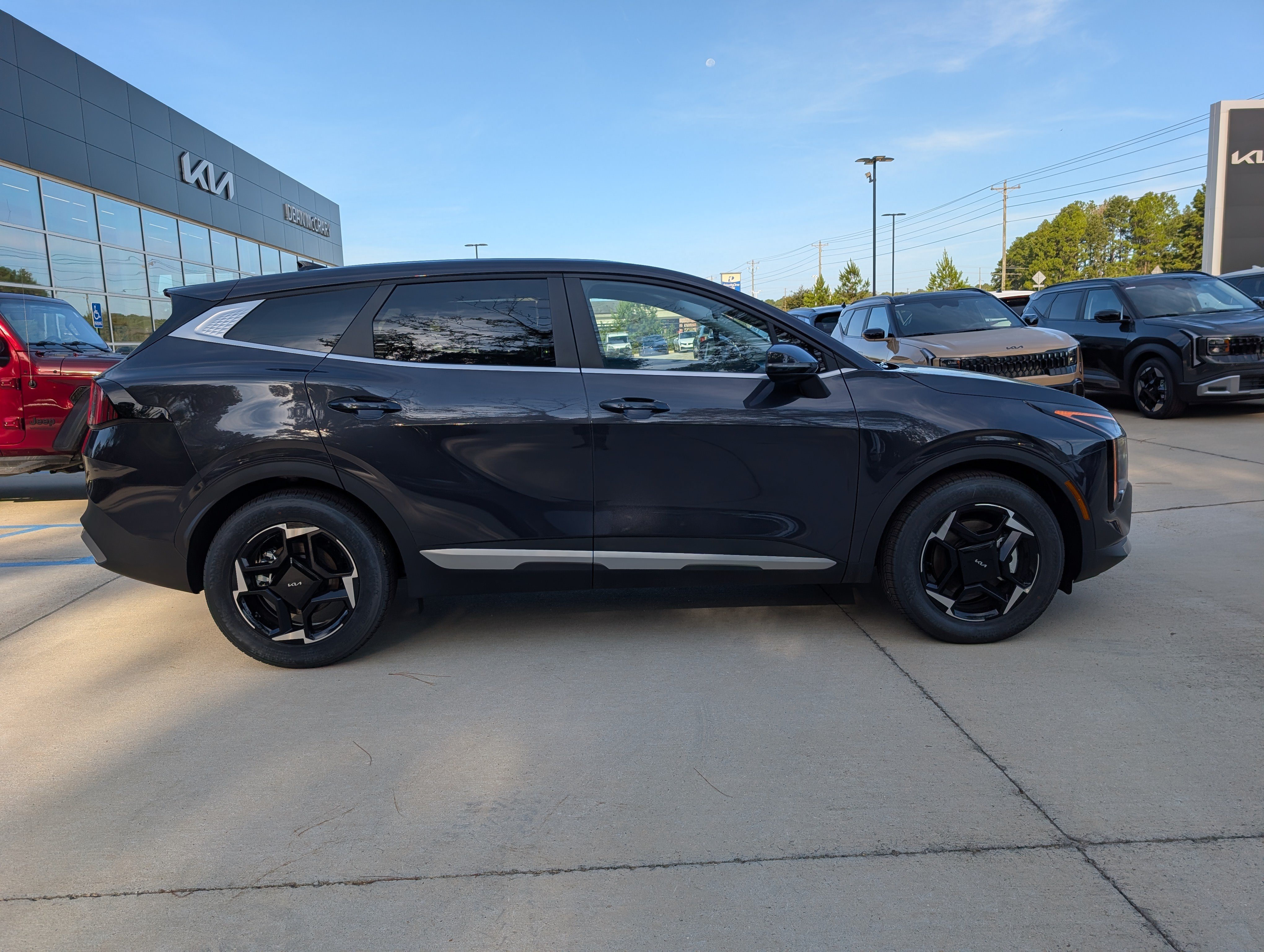 New 2026 Kia Sportage EX SUV