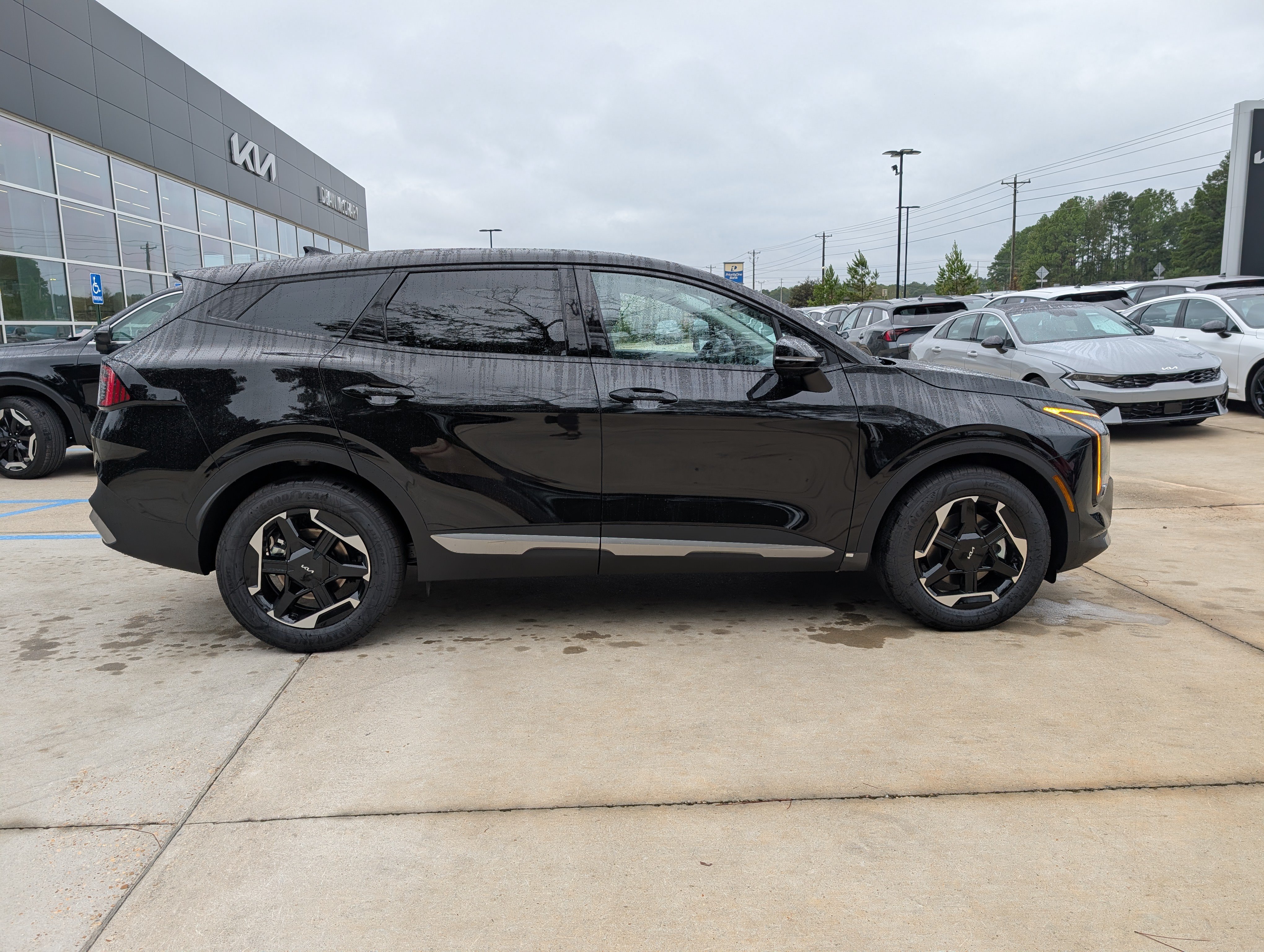 New 2027 Kia Sportage Hybrid S SUV