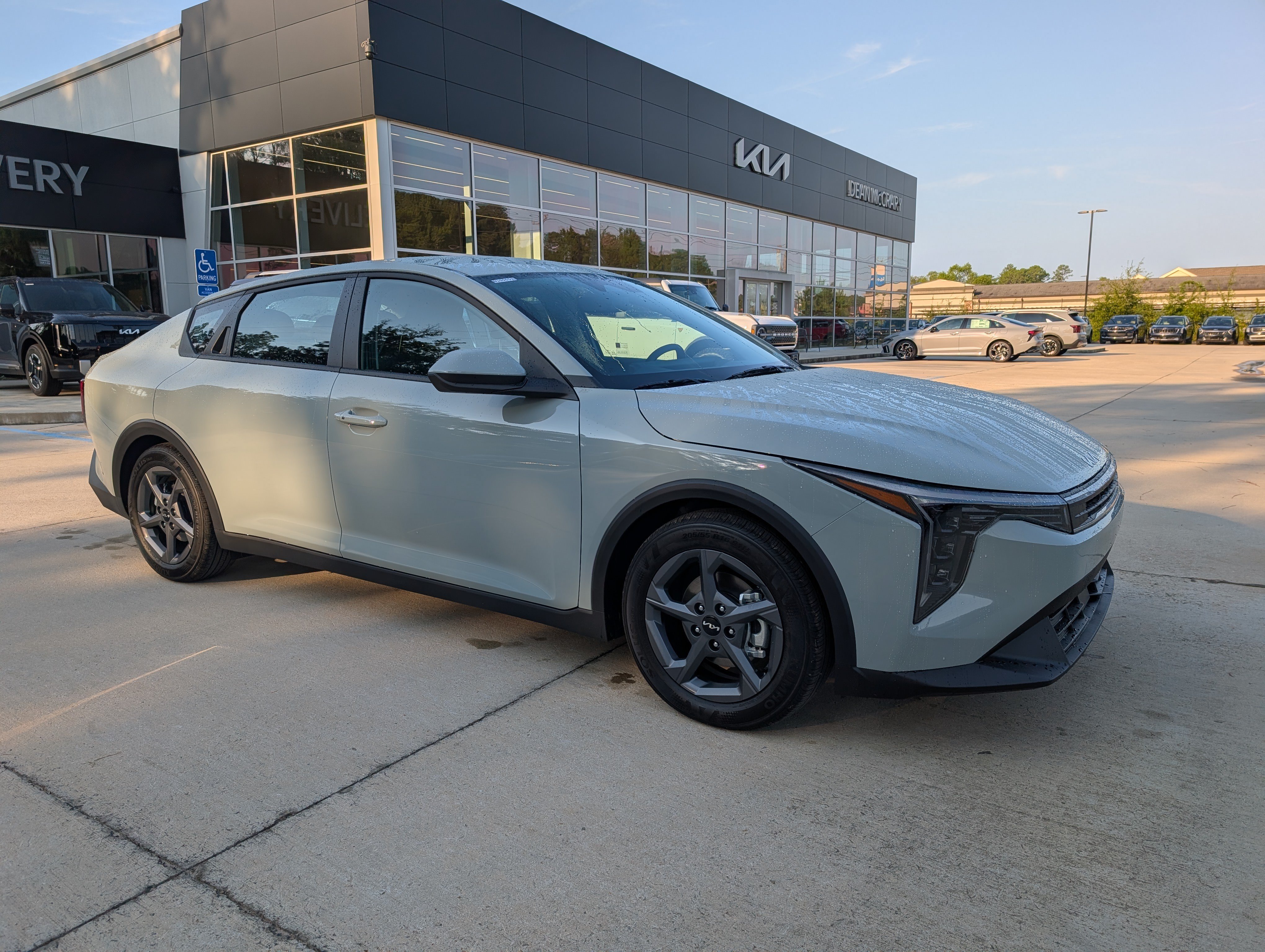 New 2026 Kia K4 LXS Sedan