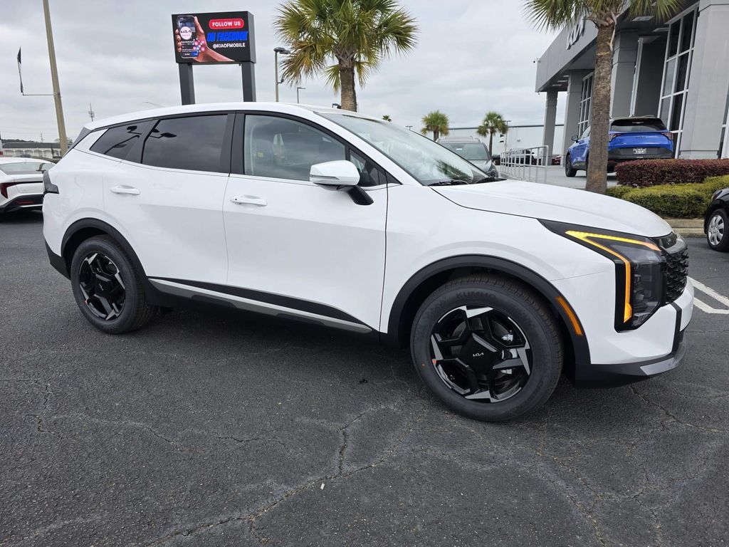 2026 Kia Sportage EX SUV