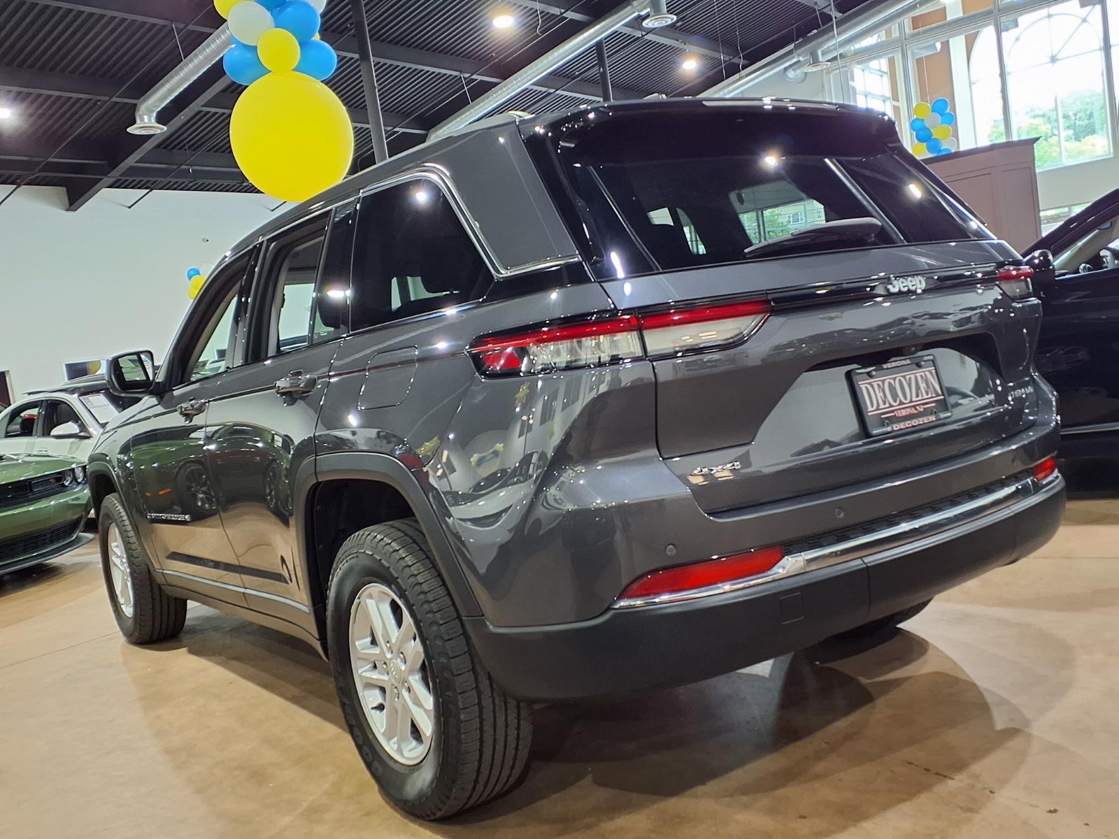 Used 2023 Jeep Grand Cherokee Laredo 4x4 Laredo SUV