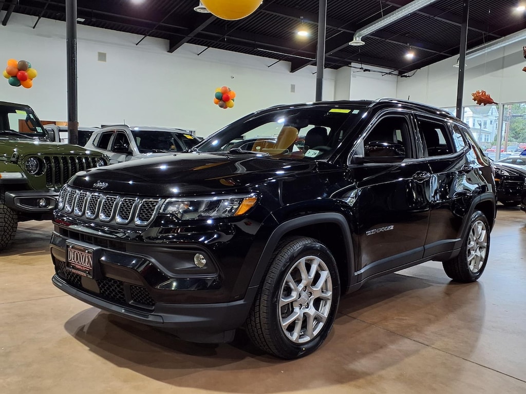 Used 2023 Jeep Compass Latitude Lux 4x4 Latitude Lux SUV