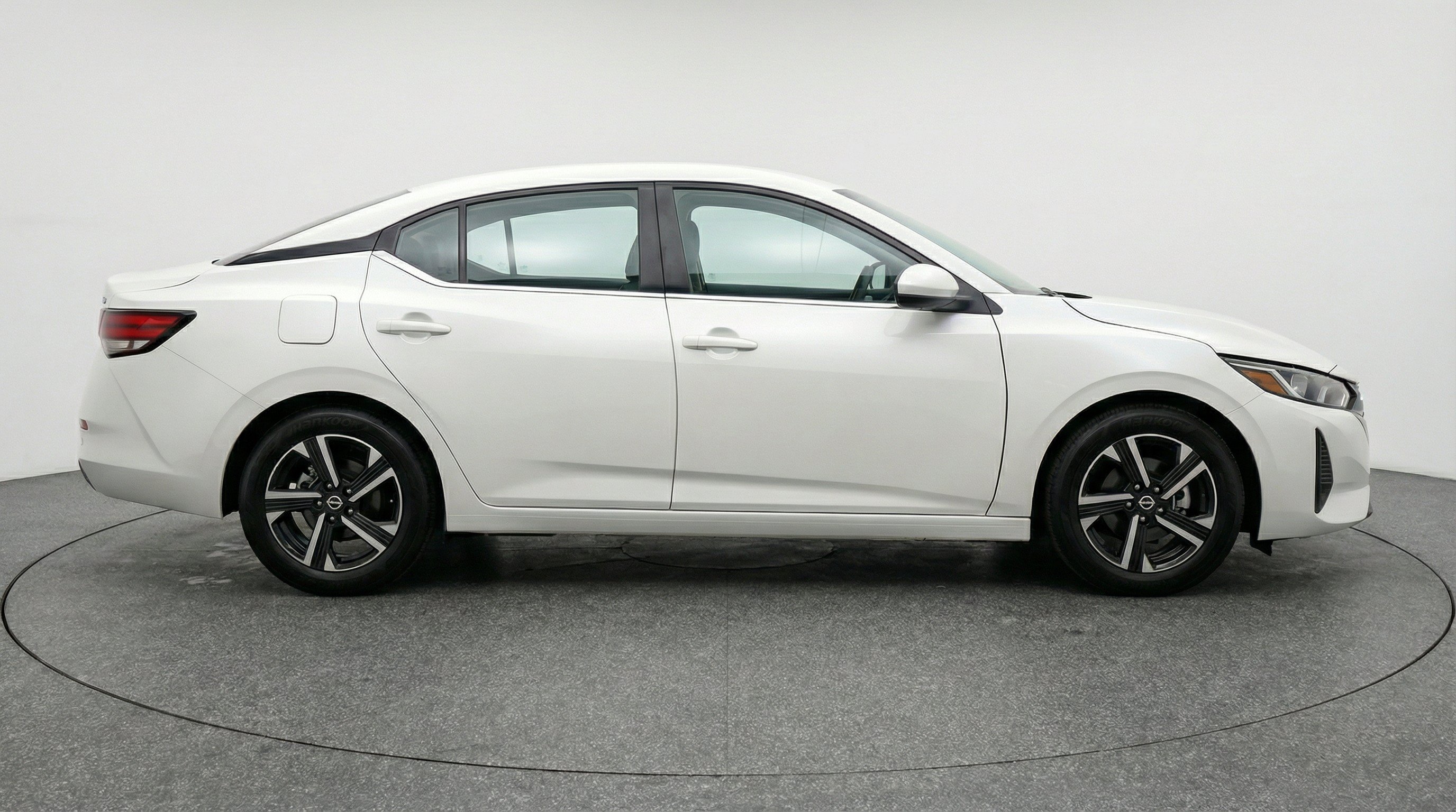 Thumbnail: 2025 Nissan Sentra - 10