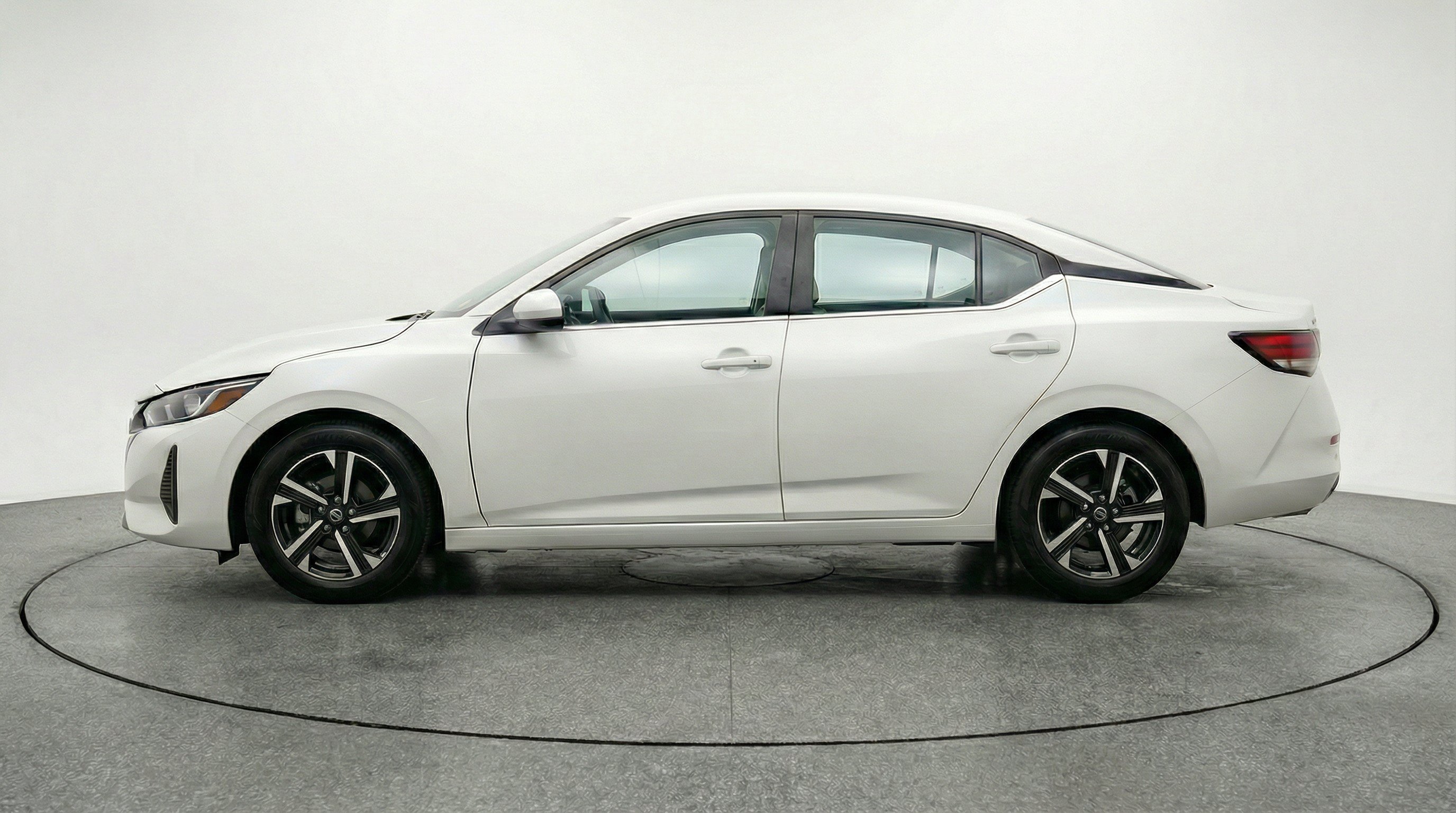 Thumbnail: 2025 Nissan Sentra - 5
