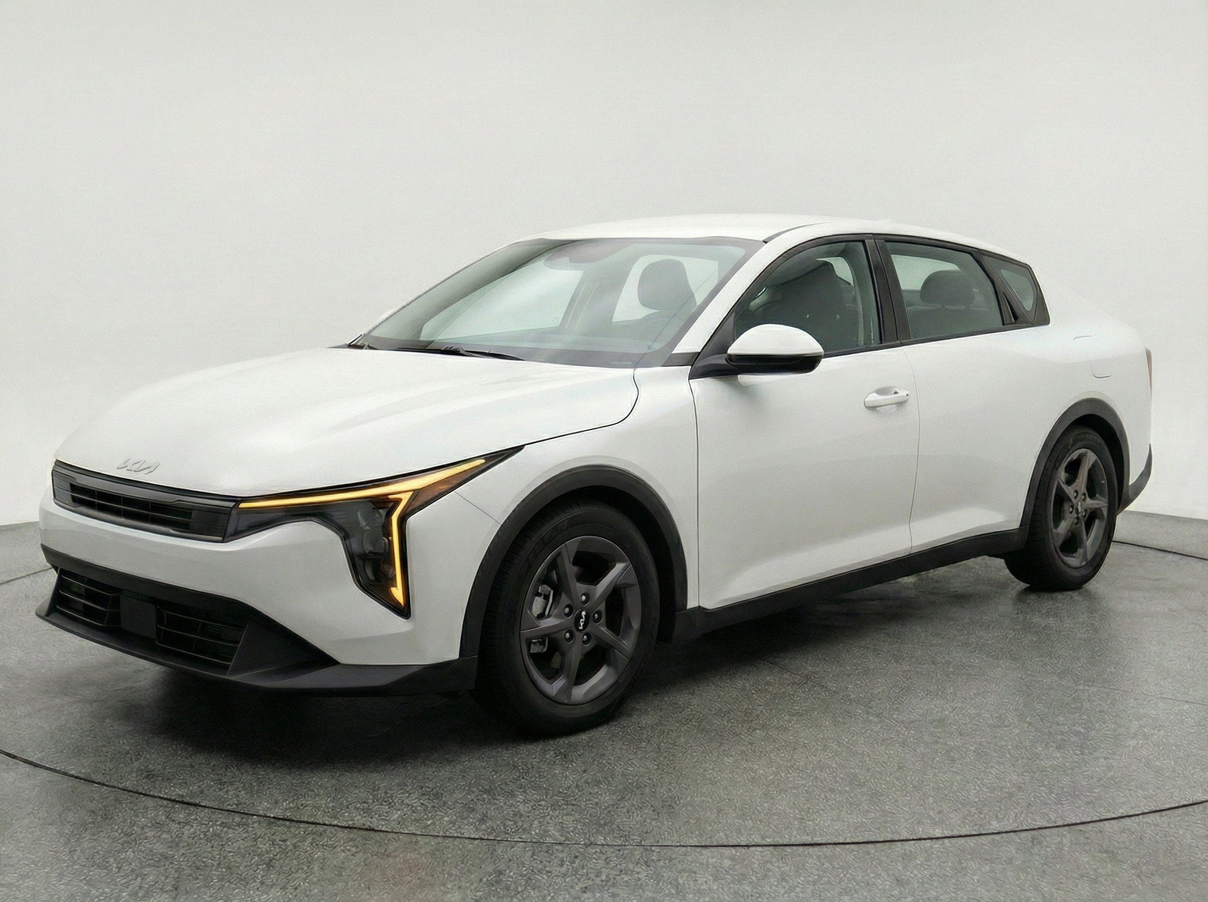 Thumbnail: 2025 Kia K4 - 3