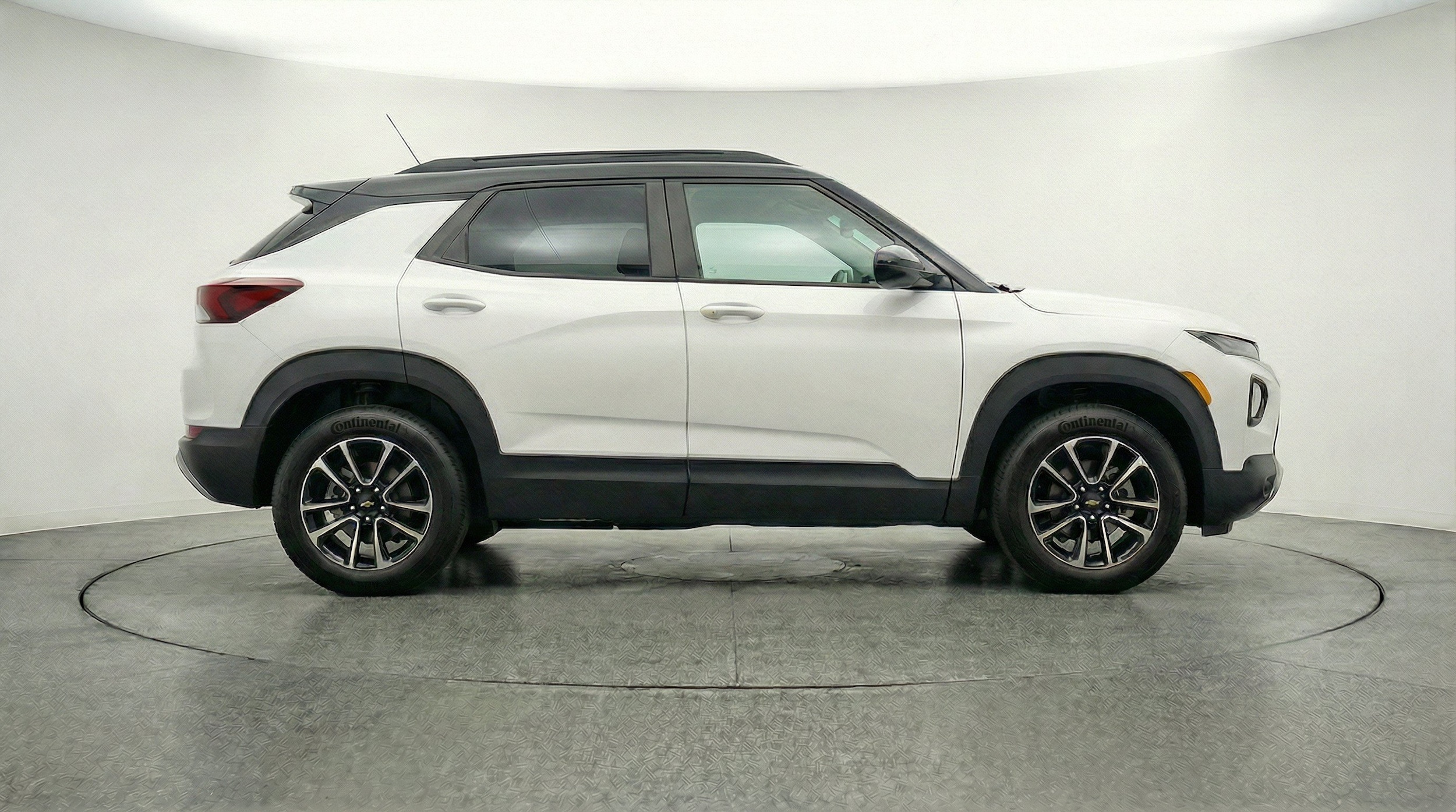 Thumbnail: 2025 Chevrolet TrailBlazer - 10