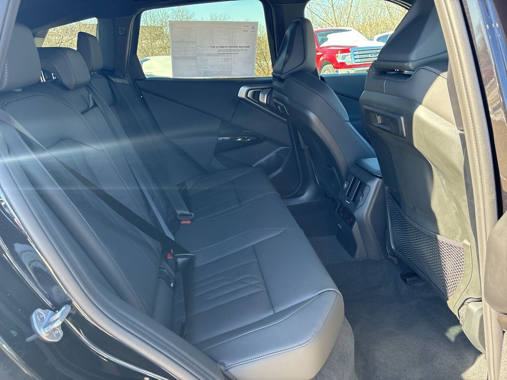 2026 BMW X3 30 - Photo 17