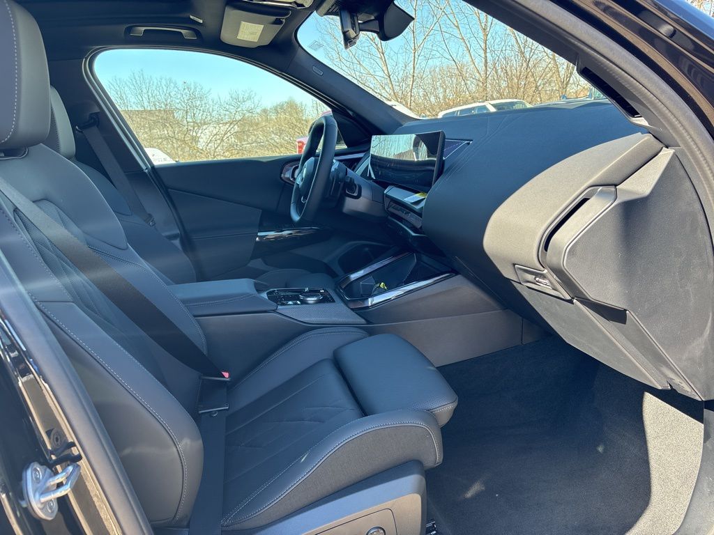 2026 BMW X3 30 - Photo 18