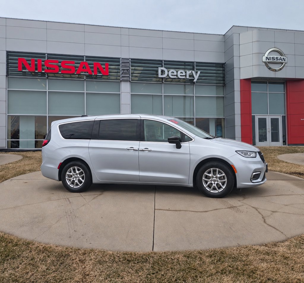 2024 Chrysler Pacifica