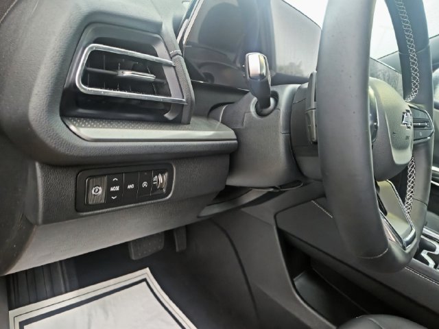 2027 Chevrolet Traverse LT - Photo 17
