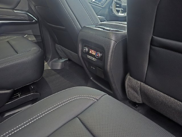 2027 Chevrolet Traverse LT - Photo 36