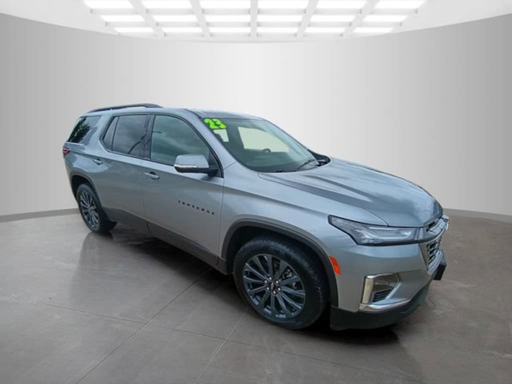 Used 2023 Chevrolet Traverse RS SUV