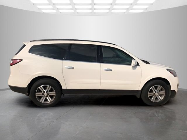 Used 2015 Chevrolet Traverse 2LT with VIN 1GNKVHKD3FJ307021 for sale in Pleasant Hill, IA