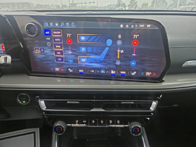 2027 Chevrolet Traverse LT - Photo 28