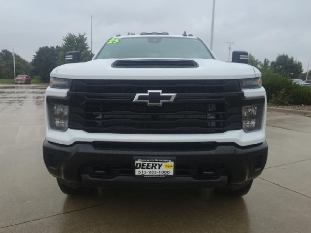 Used 2025 Chevrolet Silverado 2500 HD Custom Truck Crew Cab