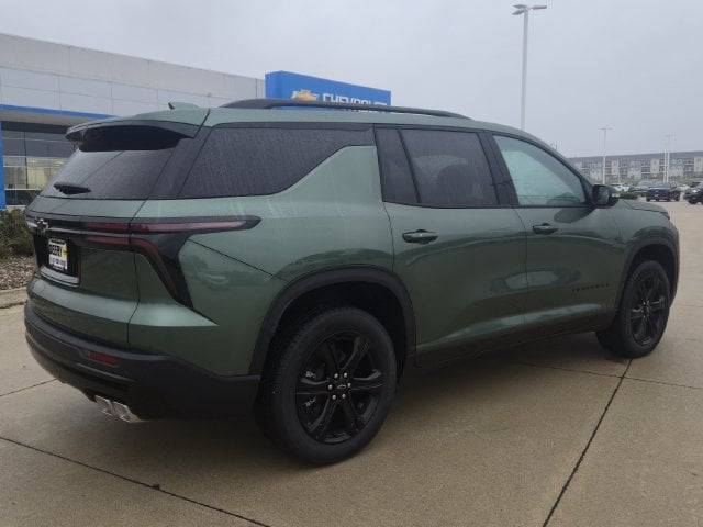 2027 Chevrolet Traverse LT - Photo 10