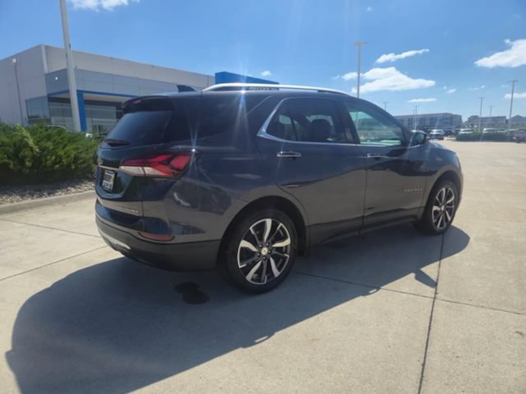 Used 2022 Chevrolet Equinox Premier SUV