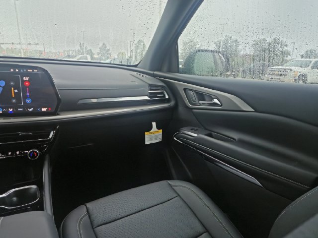 2027 Chevrolet Traverse LT - Photo 31