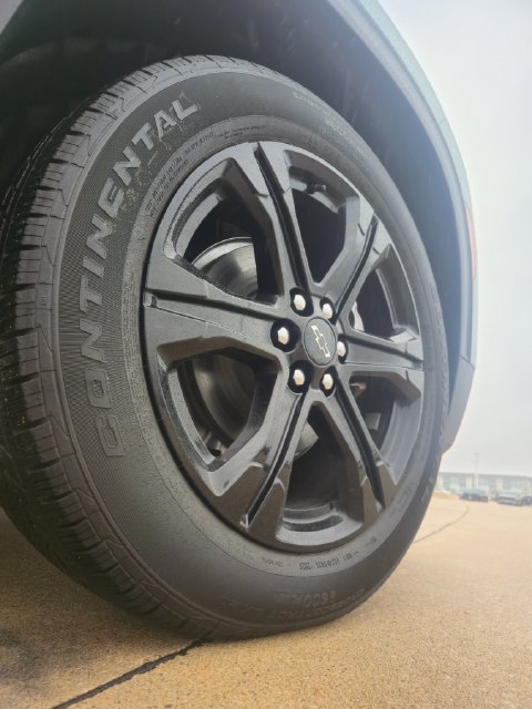 2027 Chevrolet Traverse LT - Photo 12