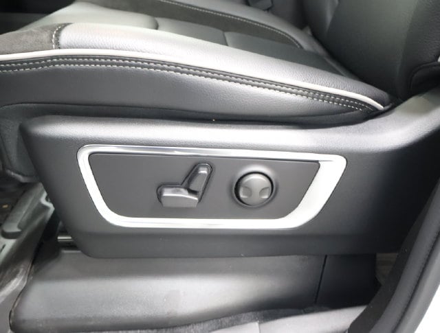 2026 RAM 1500 Laramie - Photo 14