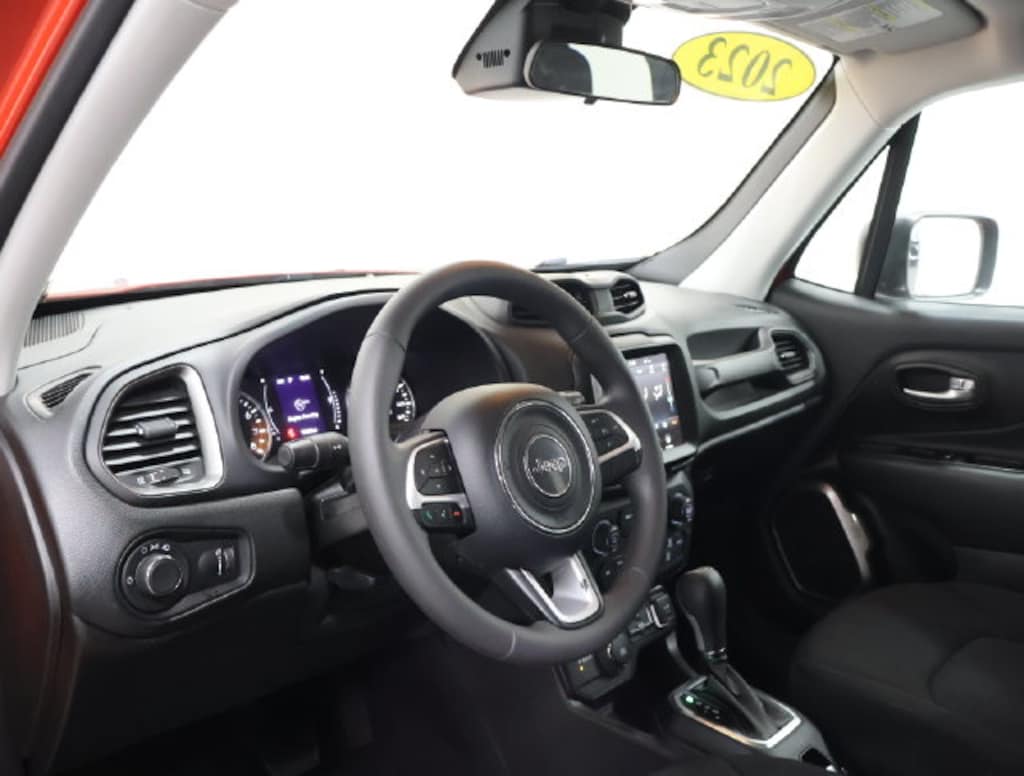 Used 2023 Jeep Renegade Latitude 4x4 SUV