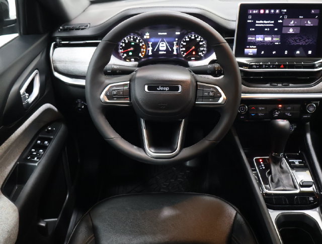 Used 2024 Jeep Compass Latitude Lux 4x4 SUV