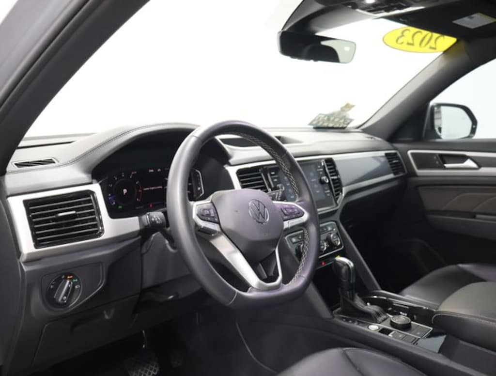 Used 2023 Volkswagen Atlas Cross Sport 3.6L V6 SEL AWD SUV