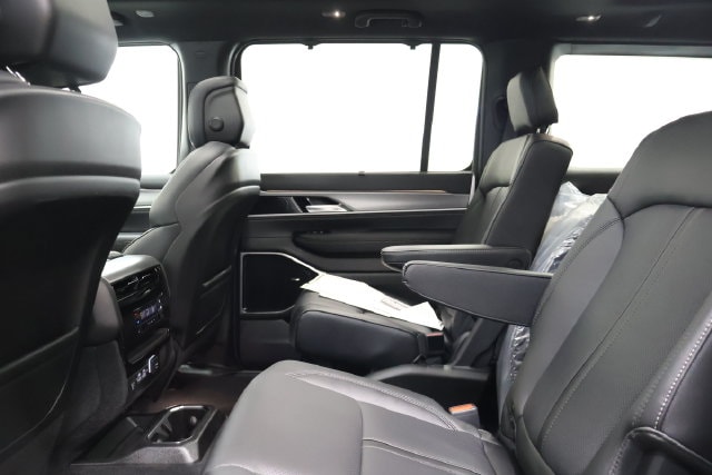 2026 Jeep Grand Wagoneer Limited Reserve - Photo 18