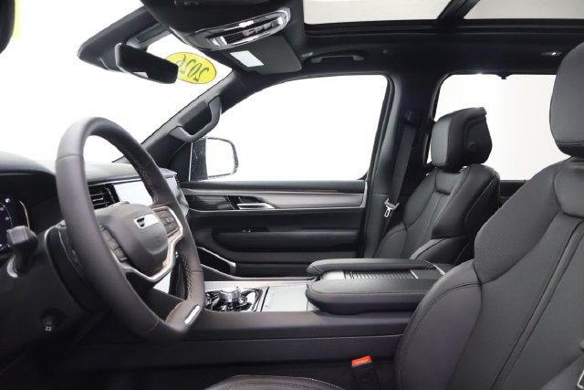 2026 Jeep Grand Wagoneer Limited Reserve - Photo 10