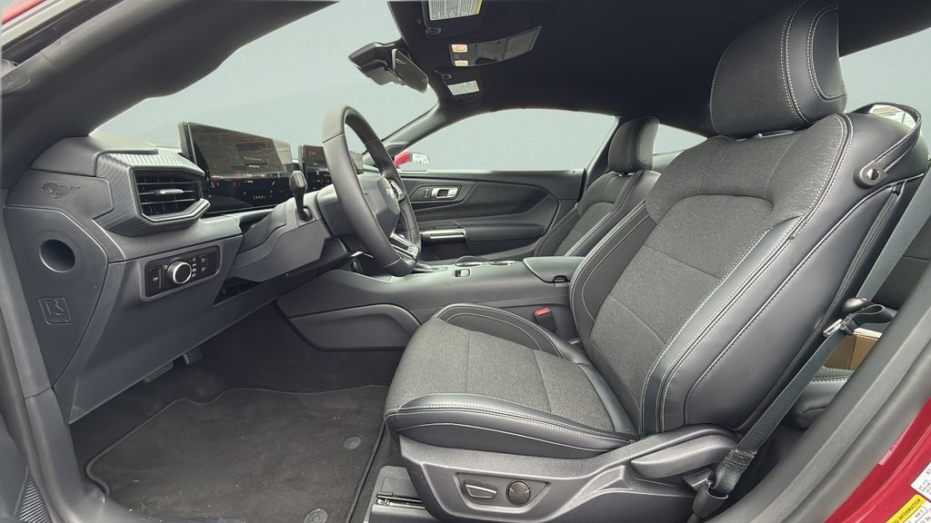 2026 Ford Mustang EcoBoost Fastback - Photo 29