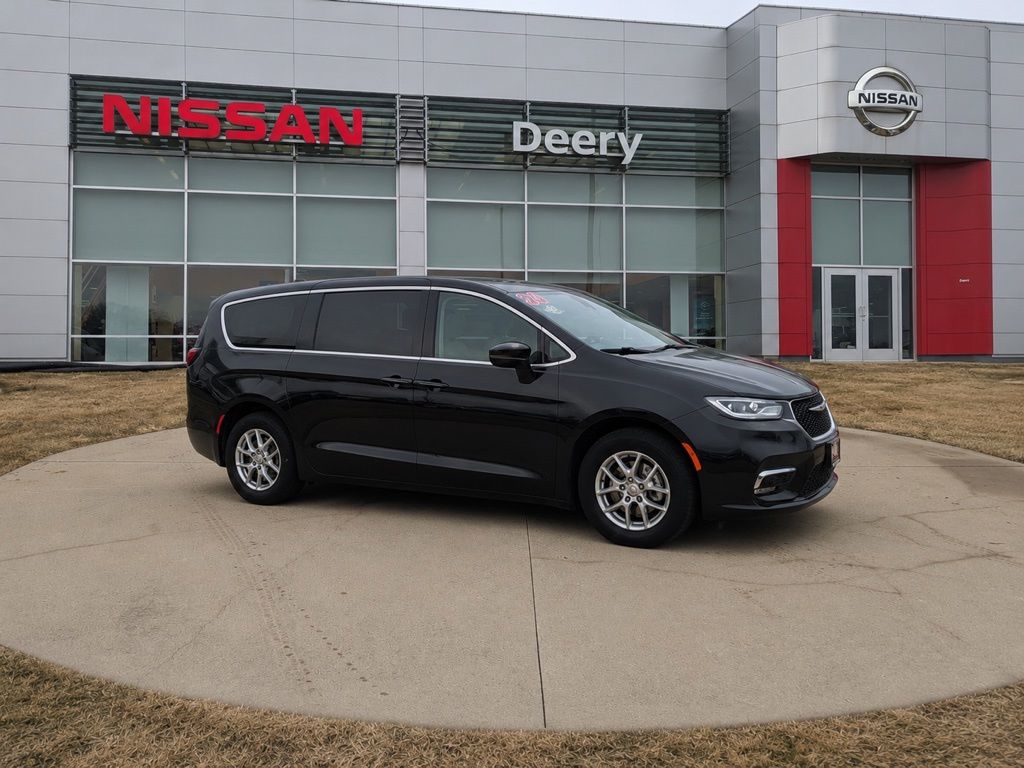 2024 Chrysler Pacifica