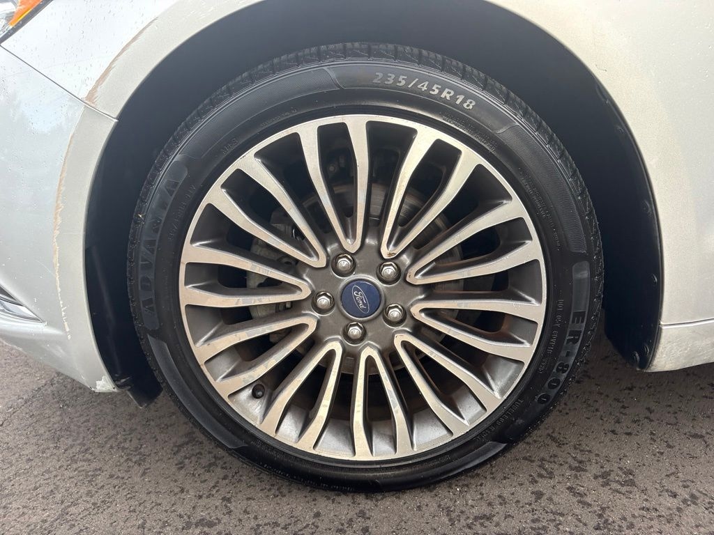 Used 2017 Ford Fusion SE Sedan