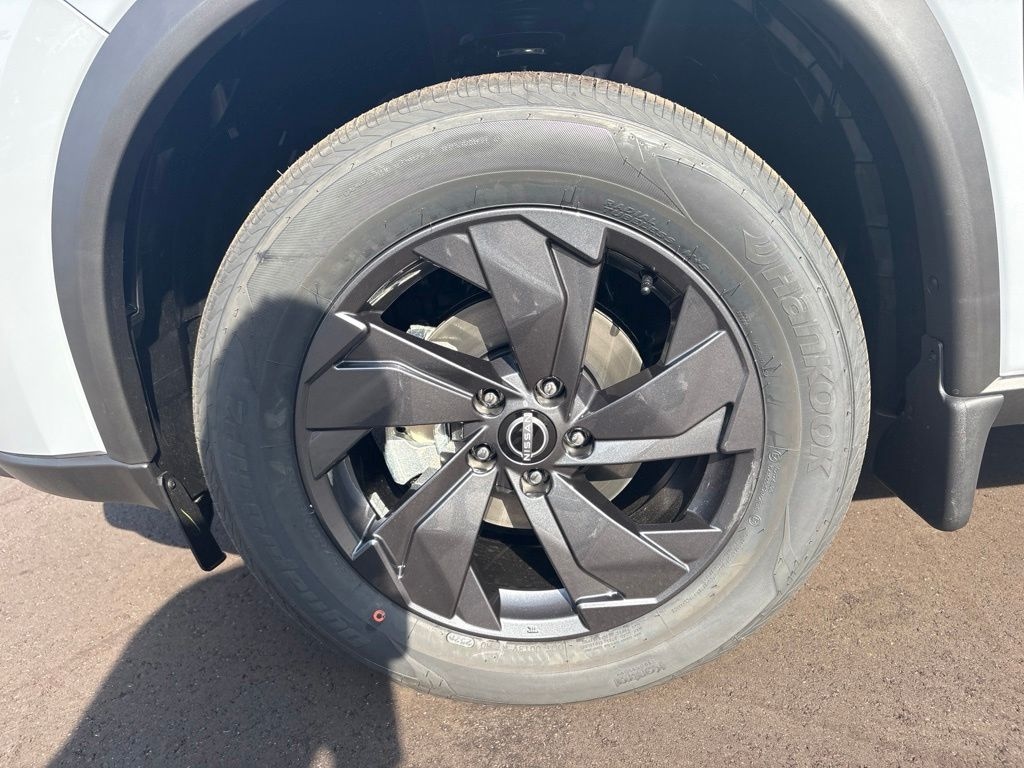 New 2026 Nissan Rogue SV SUV