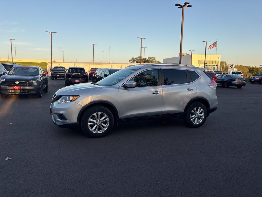 Used 2014 Nissan Rogue SV SUV