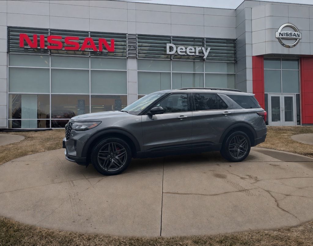 Used 2025 Ford Explorer ST-Line SUV