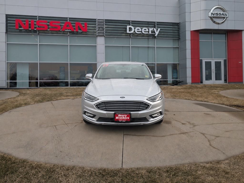 Used 2017 Ford Fusion SE Sedan