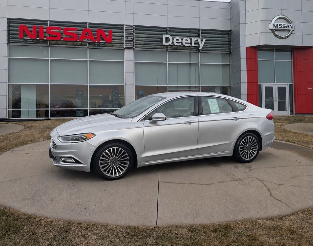 Used 2017 Ford Fusion SE Sedan