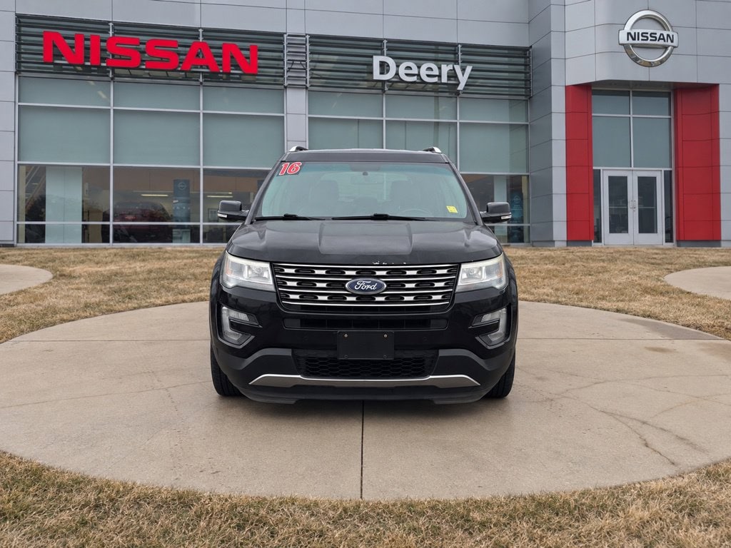 Used 2016 Ford Explorer XLT with VIN 1FM5K7D84GGB01984 for sale in Dubuque, IA