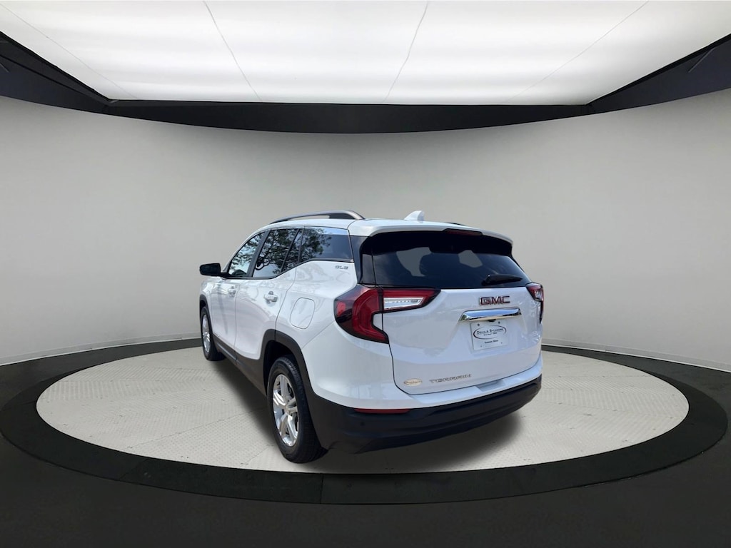 Used 2022 GMC Terrain SLE SUV