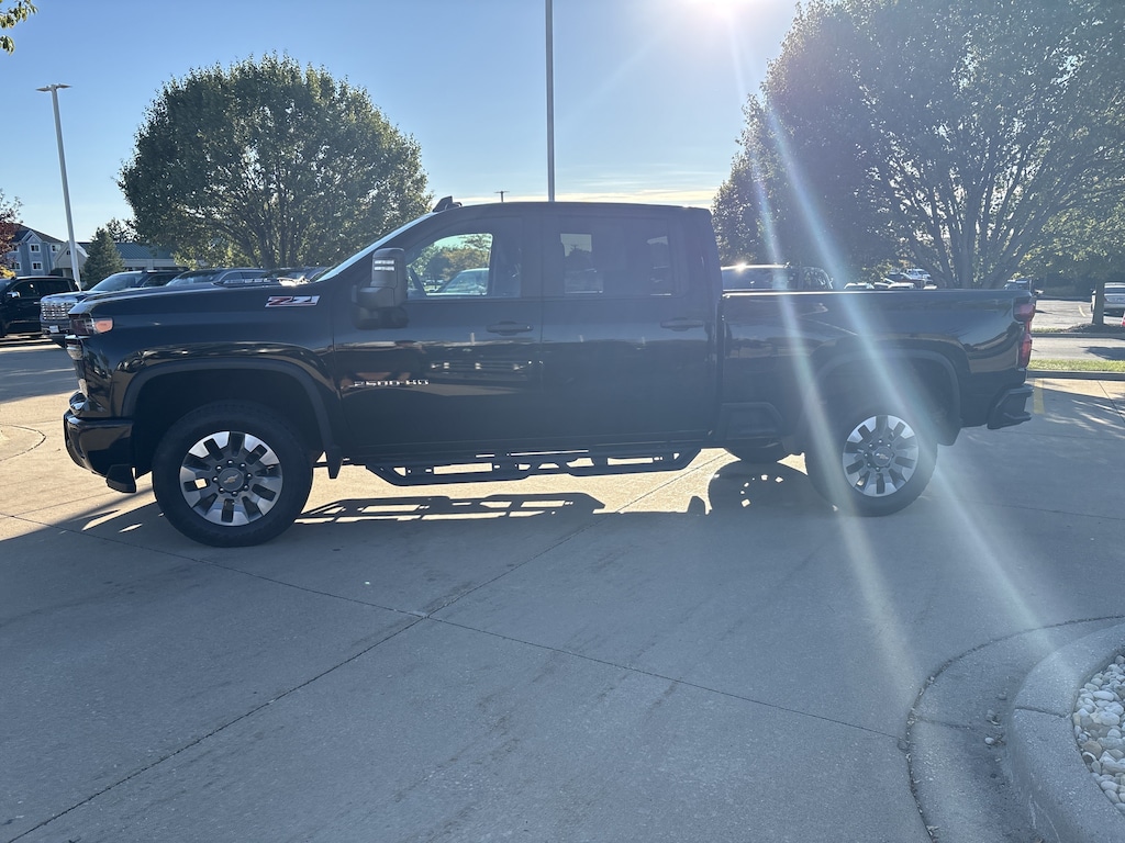 Used 2024 Chevrolet Silverado 2500 HD Custom Truck
