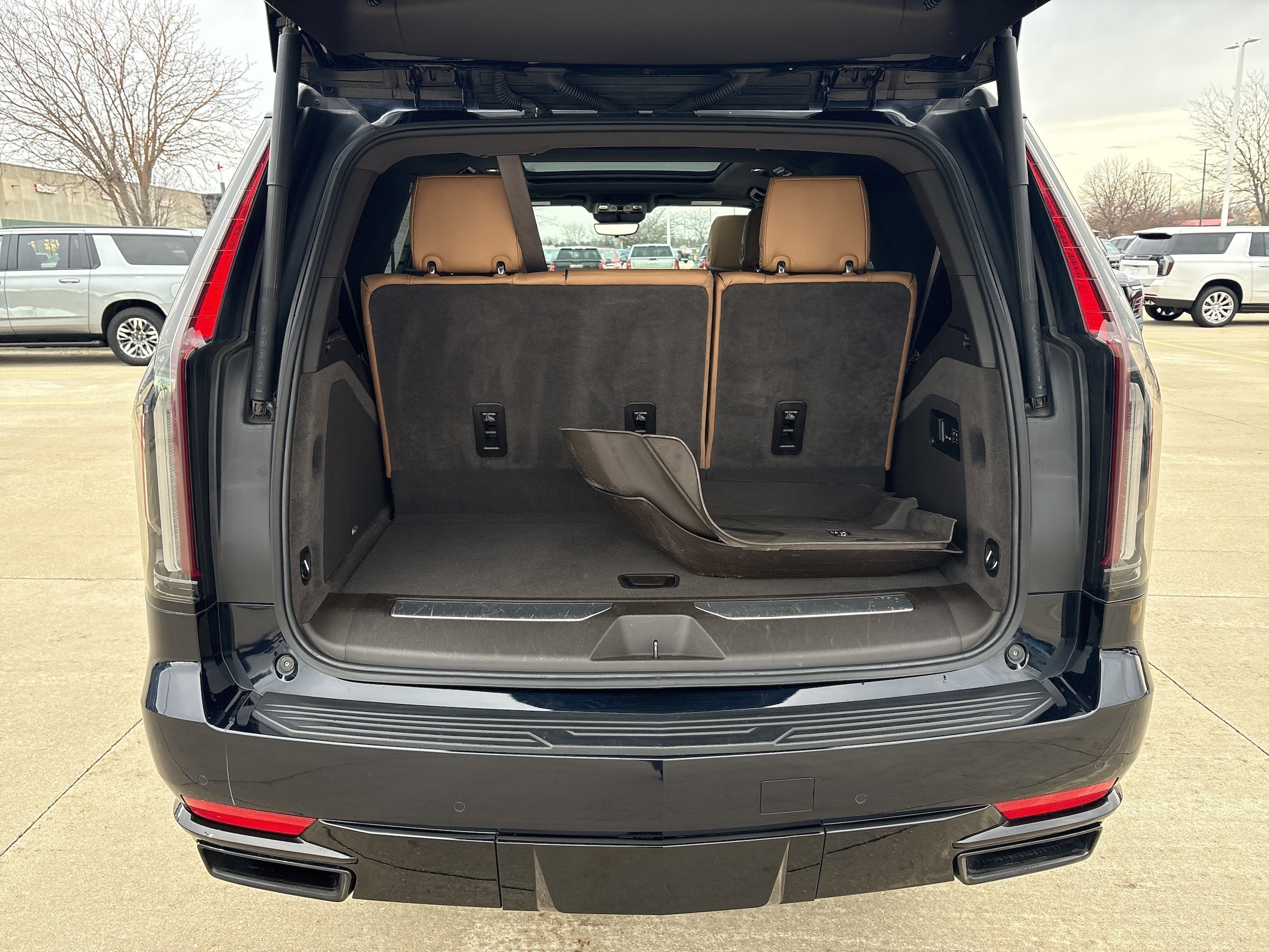 2021 Cadillac Escalade Sport - Photo 7