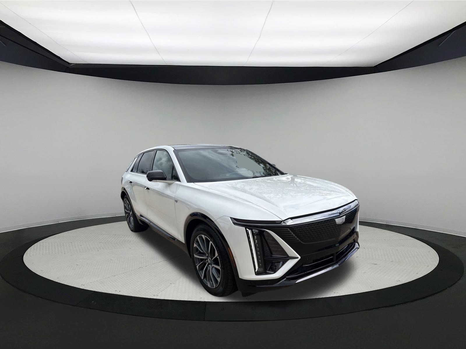 2024 Cadillac LYRIQ Sport 2