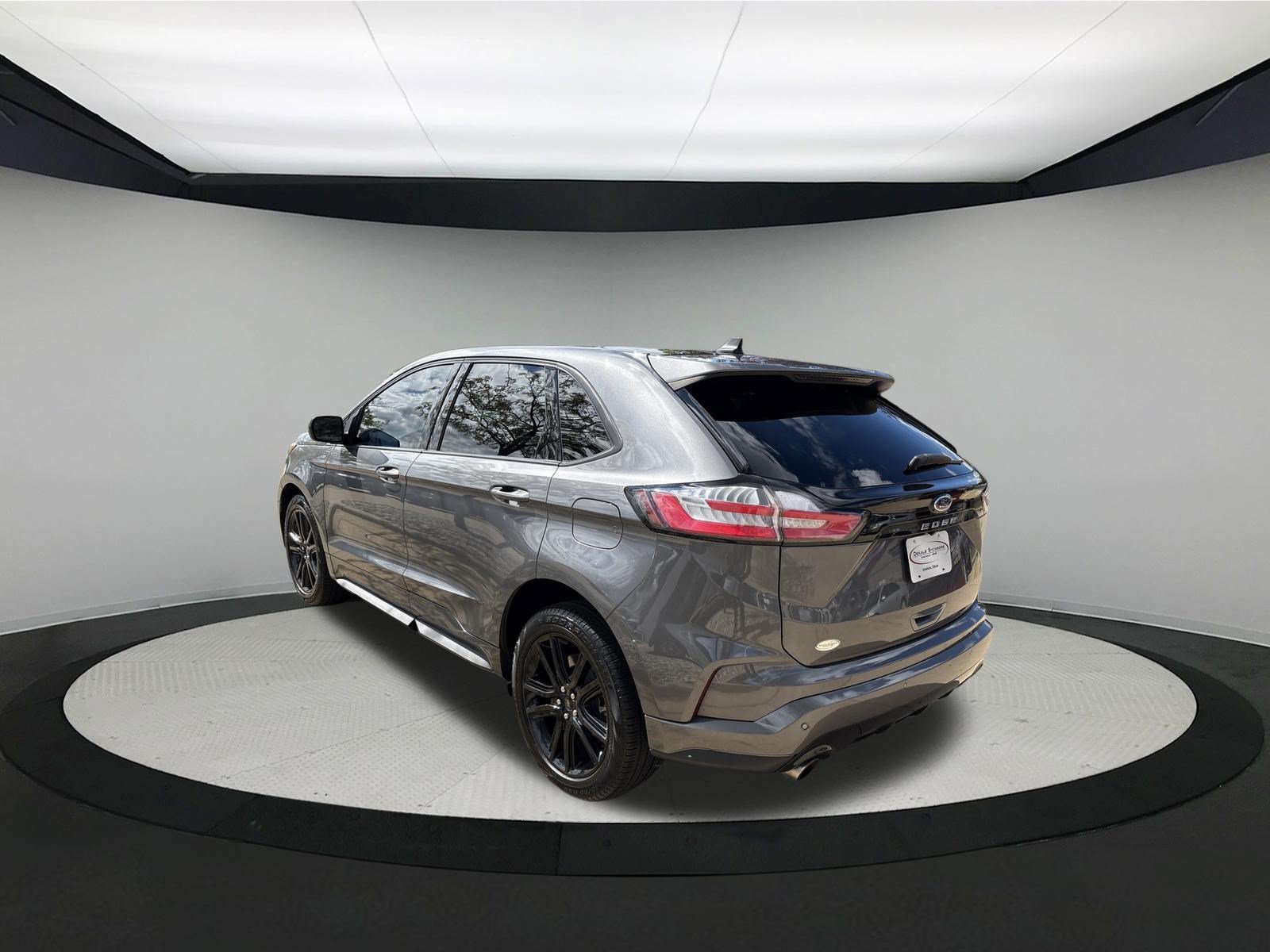 Used 2021 Ford Edge SEL