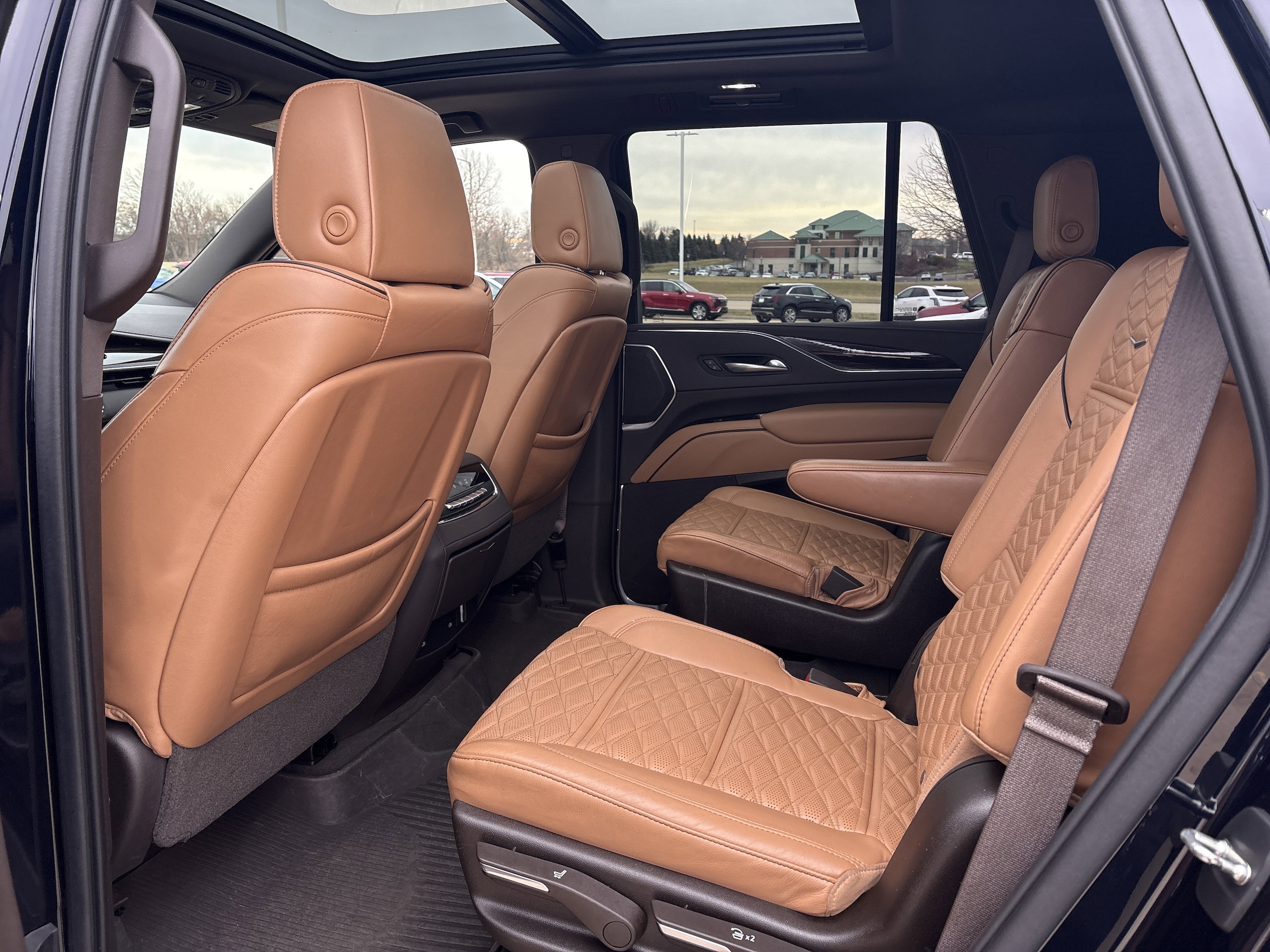 2021 Cadillac Escalade Sport - Photo 18