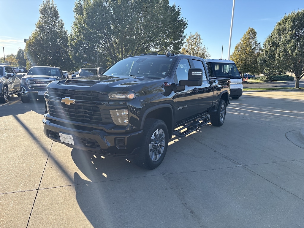 Used 2024 Chevrolet Silverado 2500 HD Custom Truck