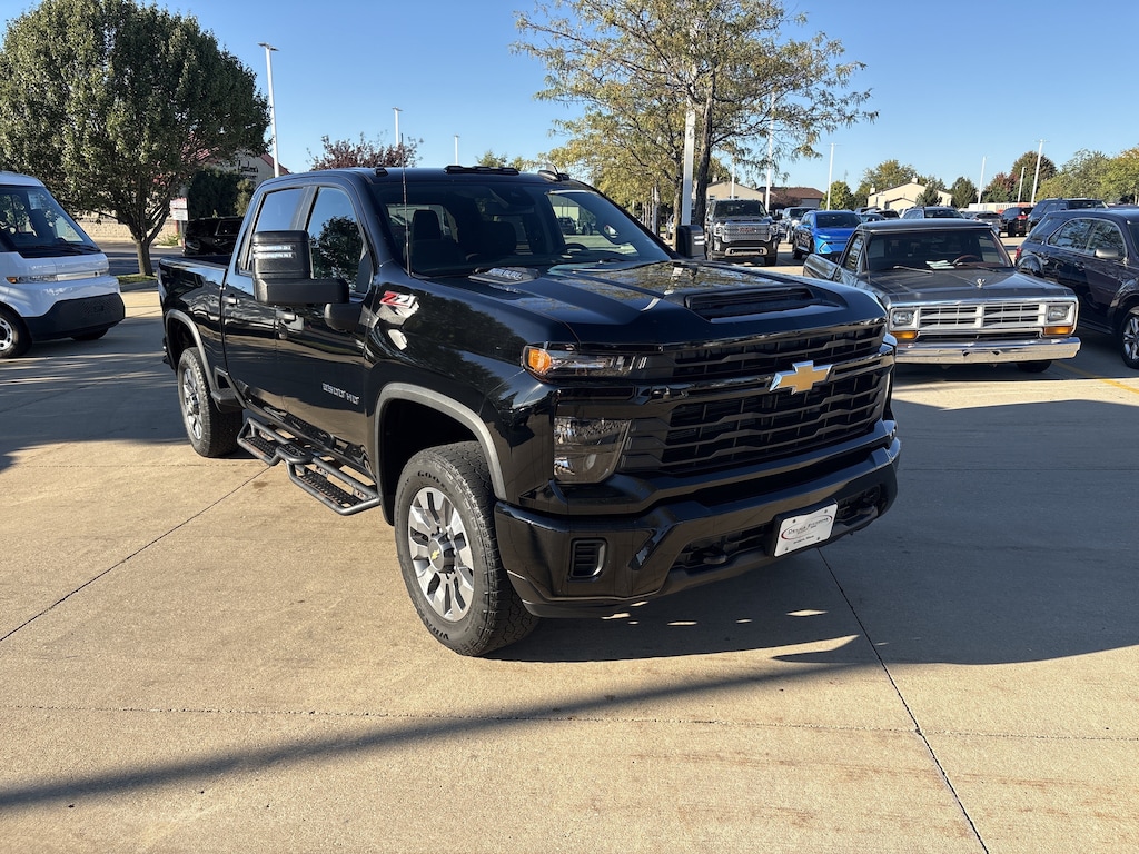 Used 2024 Chevrolet Silverado 2500 HD Custom Truck