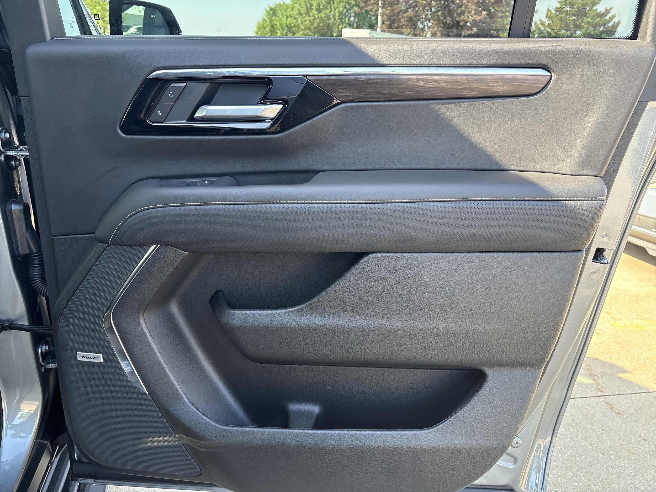 2026 Chevrolet Suburban Premier - Photo 16